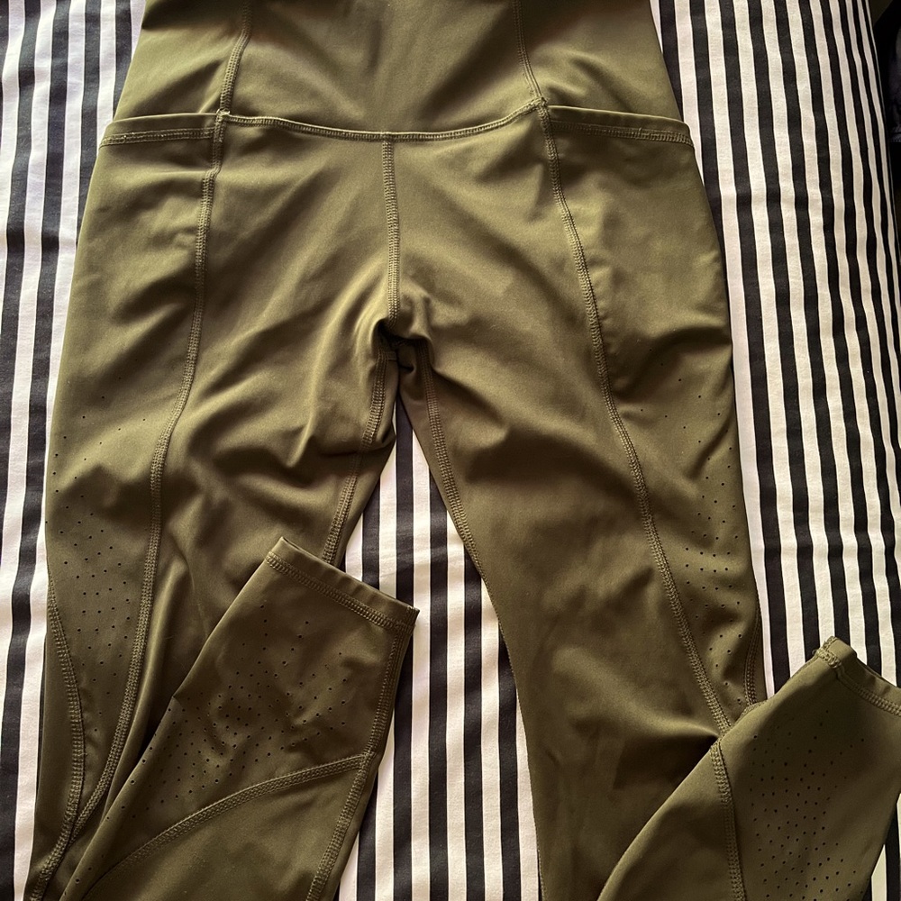 All in motion leggings